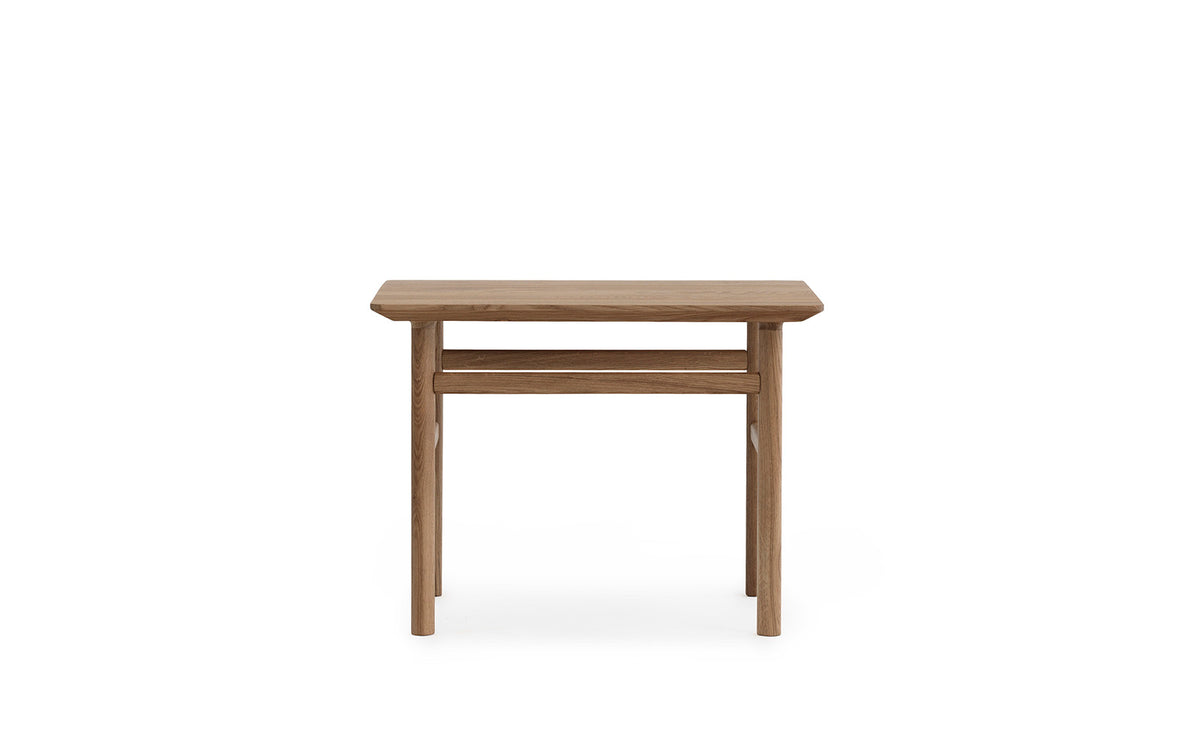 Grow Couchtisch in Schwarze Eiche präsentiert im Onlineshop von KAQTU Design AG. Couchtisch ist von Normann Copenhagen