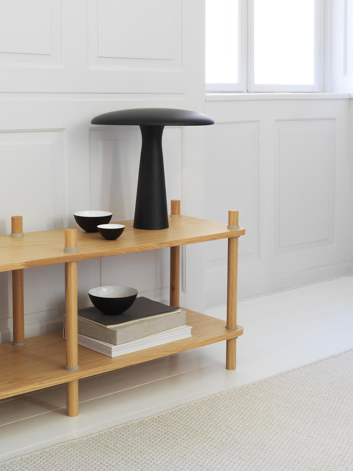 Jam Regal 8 Pfosten Eiche/grau in  präsentiert im Onlineshop von KAQTU Design AG. Bücherregal ist von Normann Copenhagen