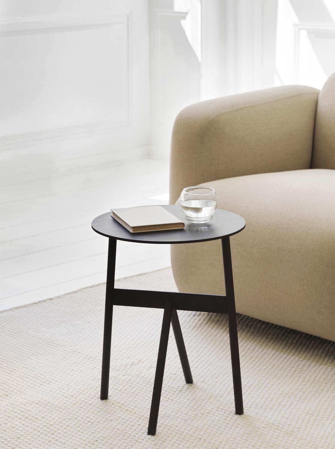 Stock Tisch in  präsentiert im Onlineshop von KAQTU Design AG. Beistelltisch ist von Normann Copenhagen