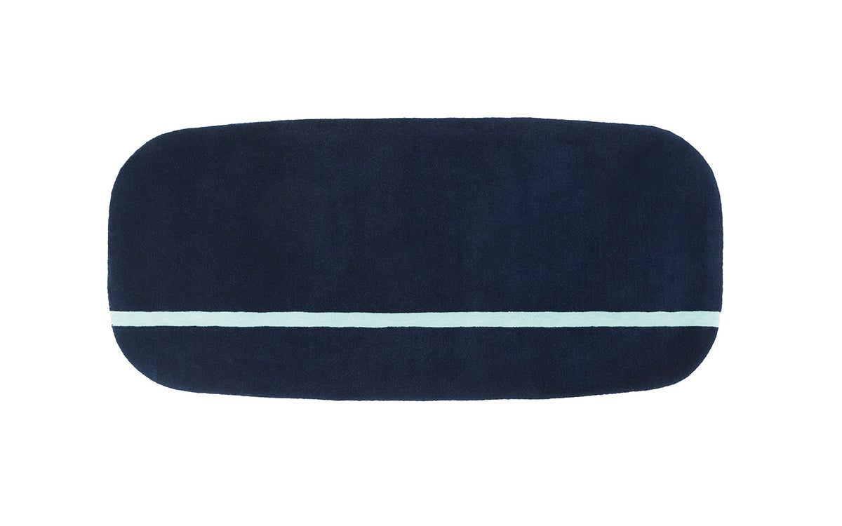 Oona Teppich in Blau präsentiert im Onlineshop von KAQTU Design AG. Teppich ist von Normann Copenhagen