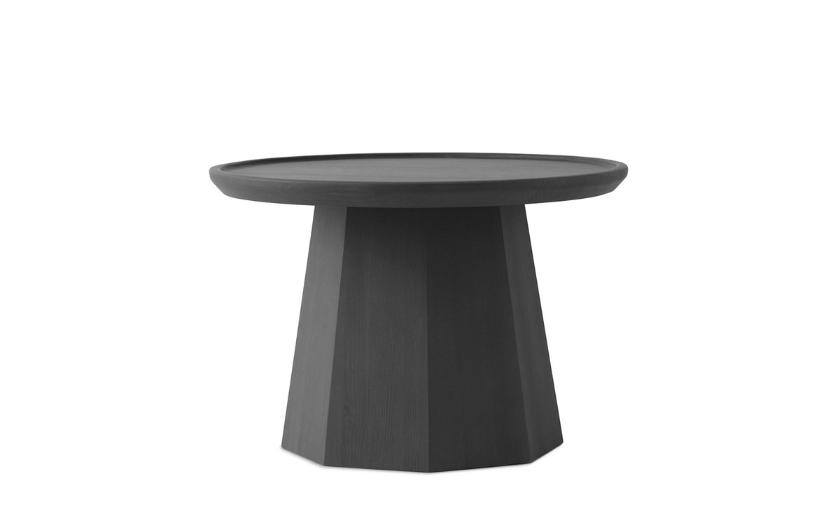 Pine Tisch Large in Dunkelgrau präsentiert im Onlineshop von KAQTU Design AG. Couchtisch ist von Normann Copenhagen