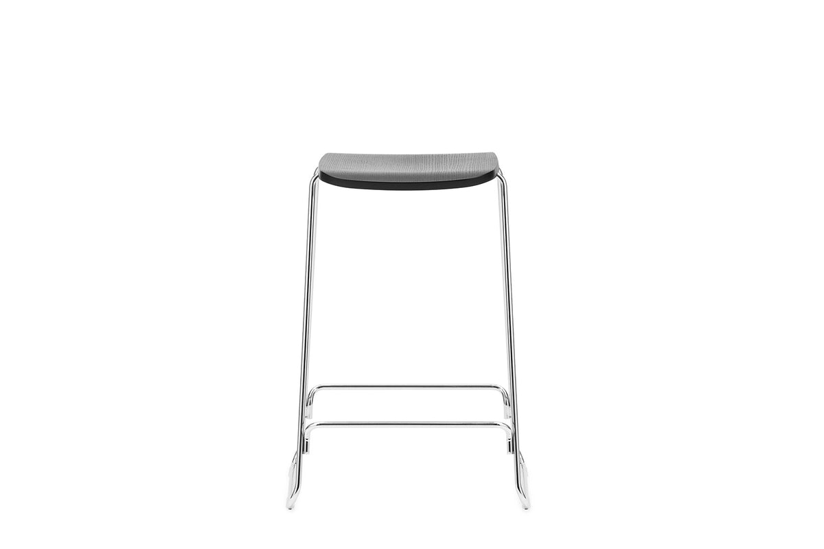Just Barhocker in  präsentiert im Onlineshop von KAQTU Design AG. Barhocker ist von Normann Copenhagen