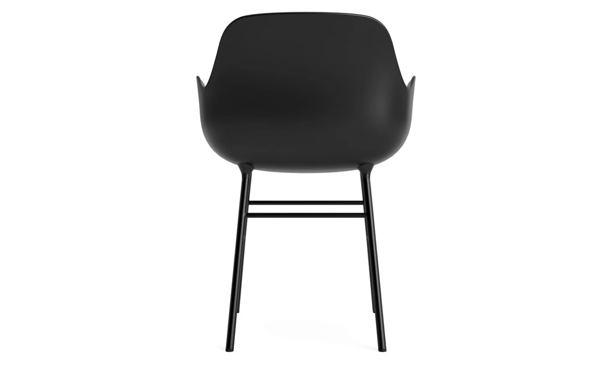 Form Armlehnstuhl in Schwarz präsentiert im Onlineshop von KAQTU Design AG. Stuhl mit Armlehne ist von Normann Copenhagen