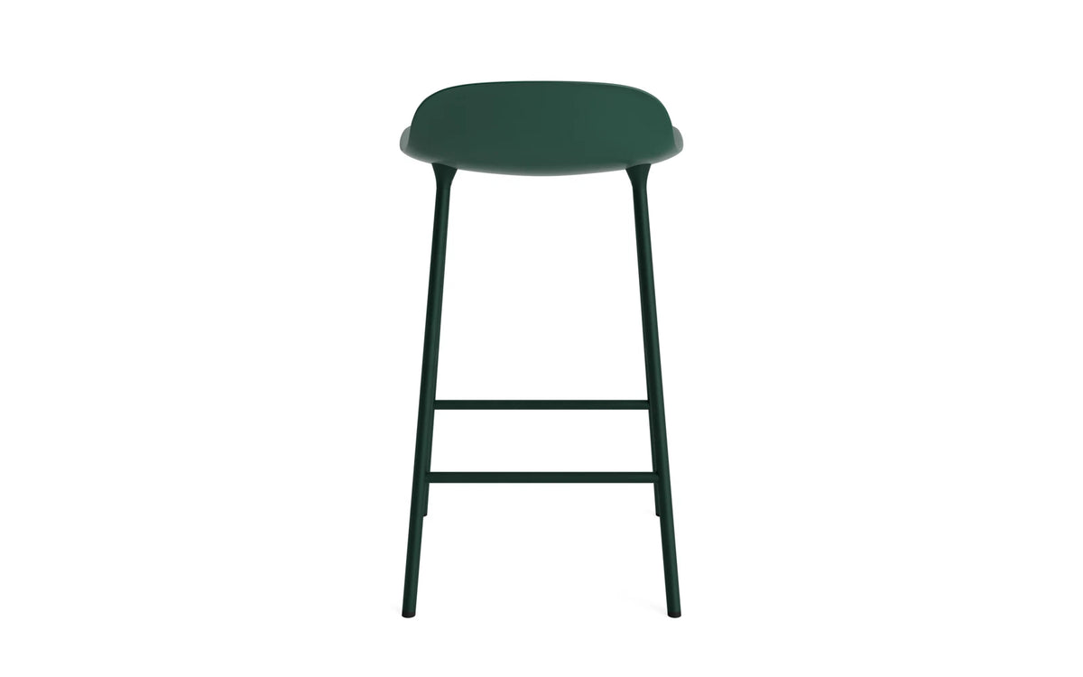 Form Barhocker in Grün präsentiert im Onlineshop von KAQTU Design AG. Barstuhl ist von Normann Copenhagen