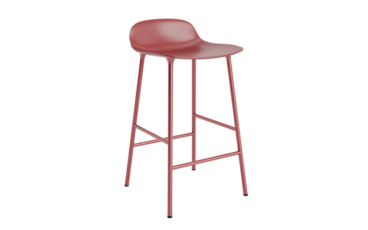 Form Barhocker in Rot präsentiert im Onlineshop von KAQTU Design AG. Barstuhl ist von Normann Copenhagen