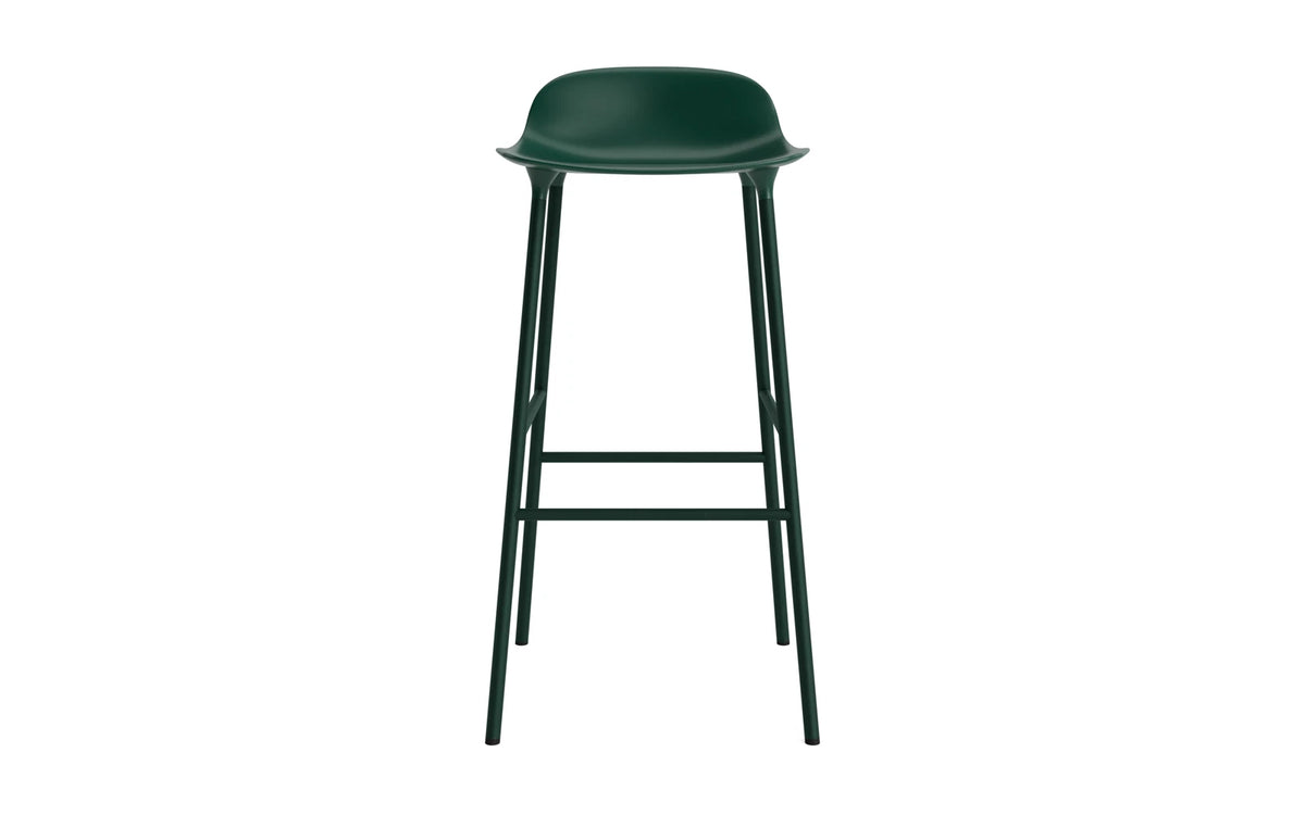 Form Barhocker in Grün präsentiert im Onlineshop von KAQTU Design AG. Barstuhl ist von Normann Copenhagen