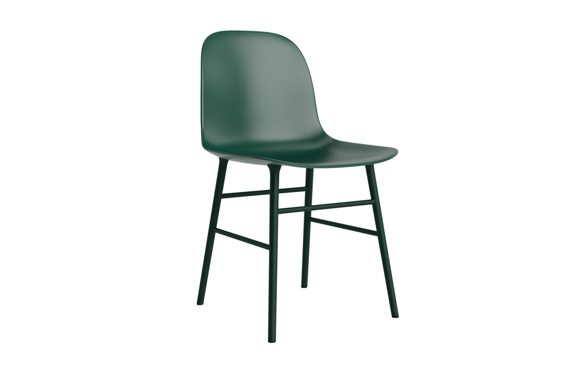 Form Stuhl in Grün präsentiert im Onlineshop von KAQTU Design AG. Stuhl ist von Normann Copenhagen