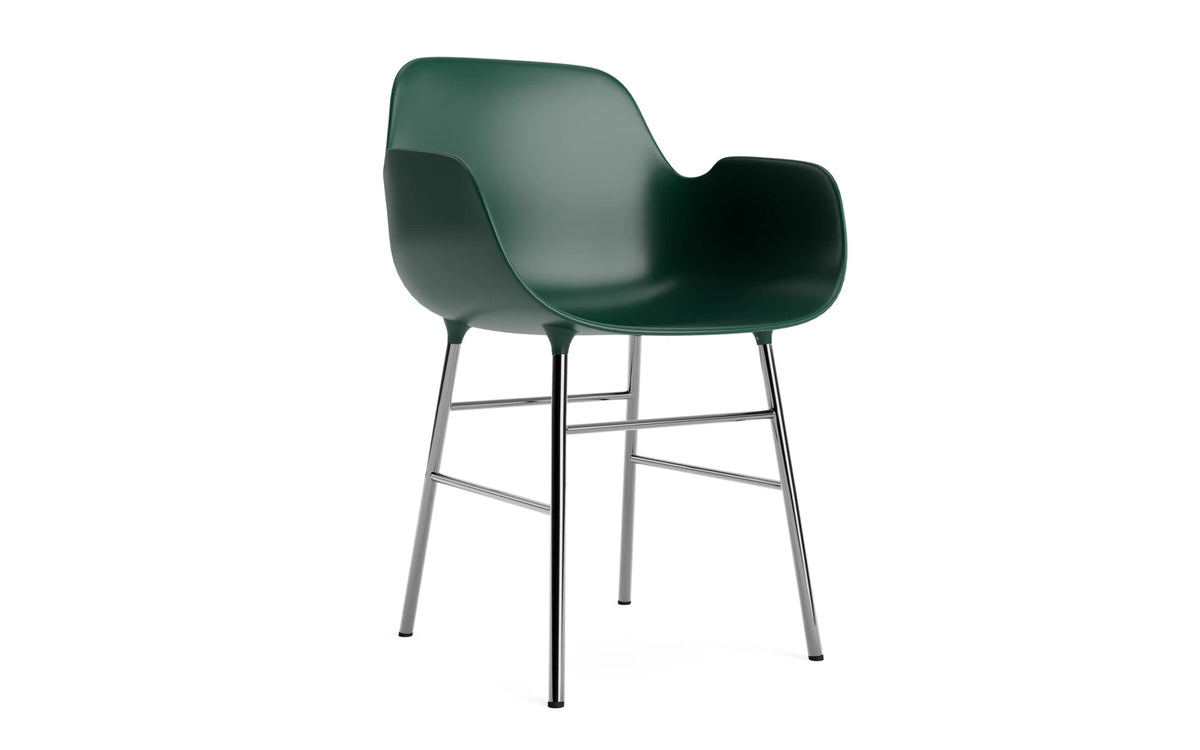 Form Armlehnstuhl in Grün präsentiert im Onlineshop von KAQTU Design AG. Stuhl mit Armlehne ist von Normann Copenhagen