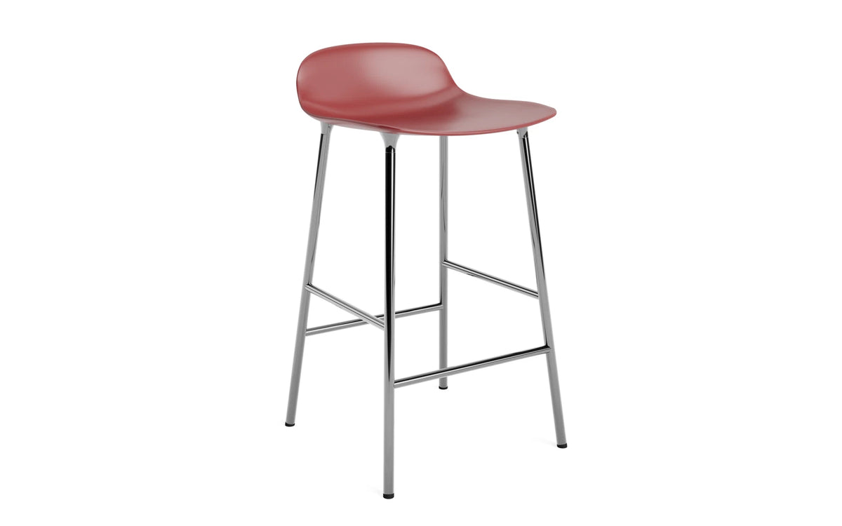 Form Barhocker in Rot präsentiert im Onlineshop von KAQTU Design AG. Barstuhl ist von Normann Copenhagen