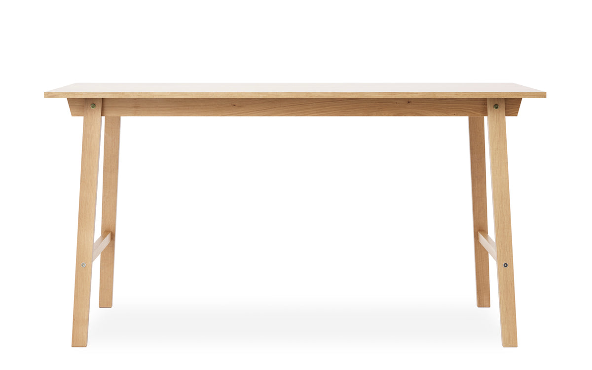Slice Stehtisch vol. 2 90x200 cm Eiche in  präsentiert im Onlineshop von KAQTU Design AG. Hochtisch ist von Normann Copenhagen