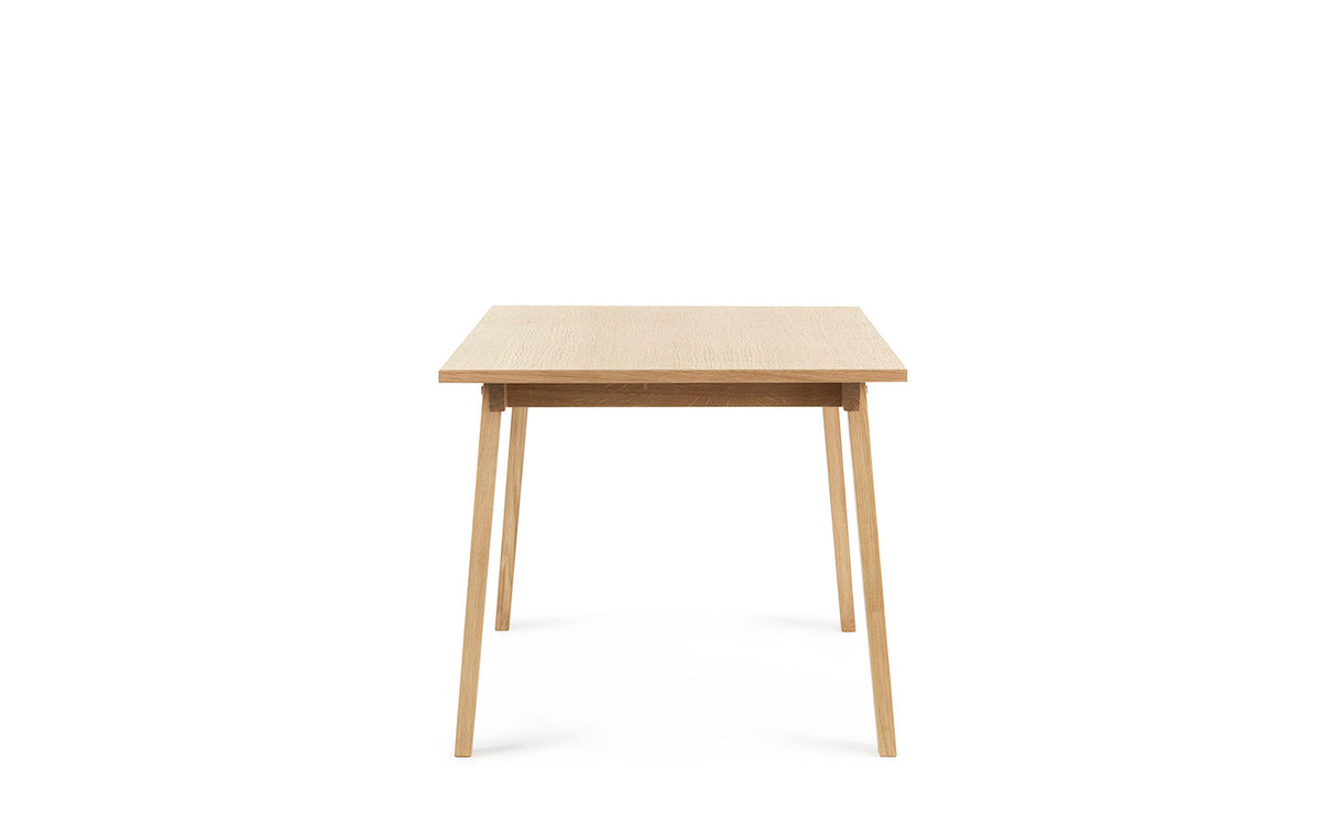 Slice Tisch vol. 2 84x160 cm, Eiche in Tisch 84x160 präsentiert im Onlineshop von KAQTU Design AG. Esstisch ist von Normann Copenhagen