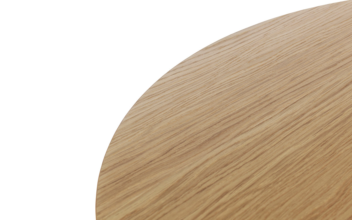 Slice Tisch vol. 2 Ø120 cm Eiche in  präsentiert im Onlineshop von KAQTU Design AG. Esstisch ist von Normann Copenhagen
