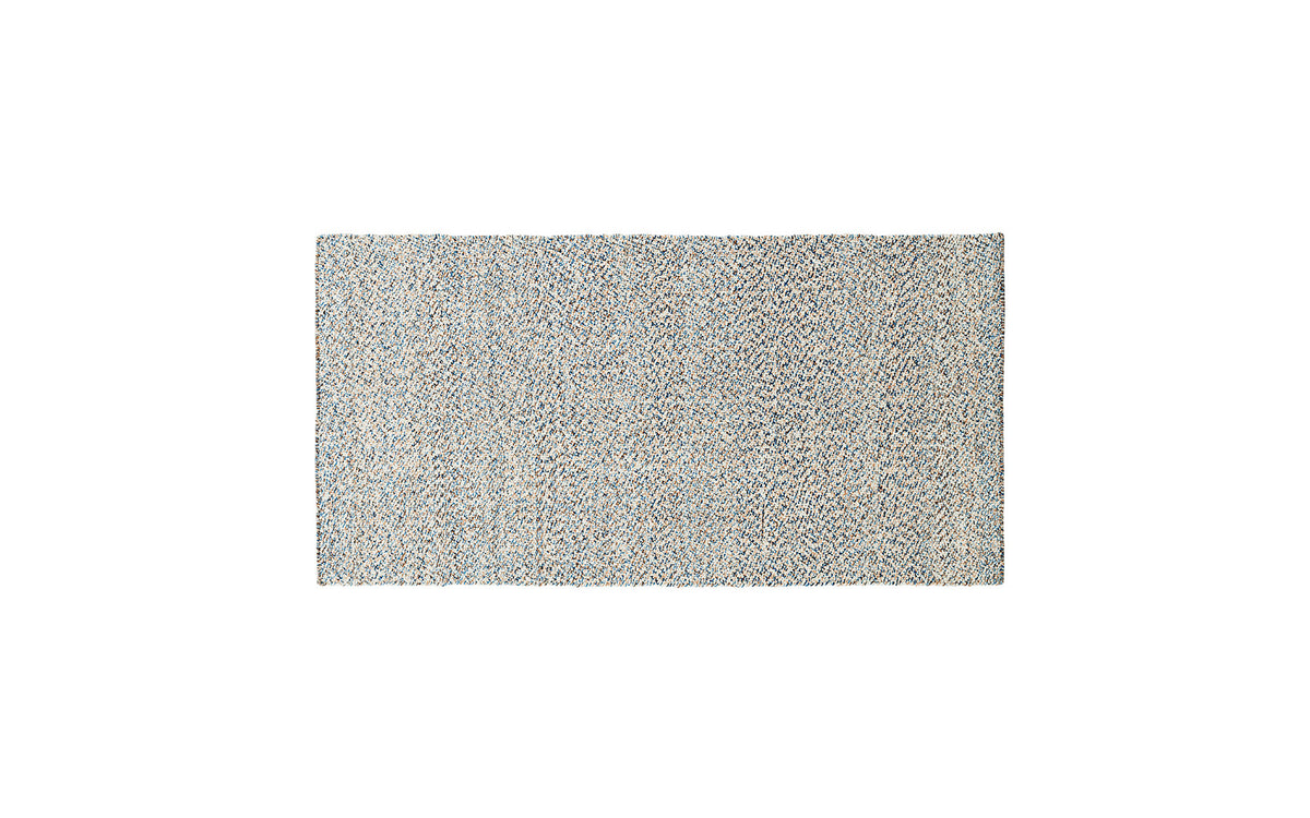 Polli Teppich klein in Mehrfarbig sand präsentiert im Onlineshop von KAQTU Design AG. Teppich ist von Normann Copenhagen