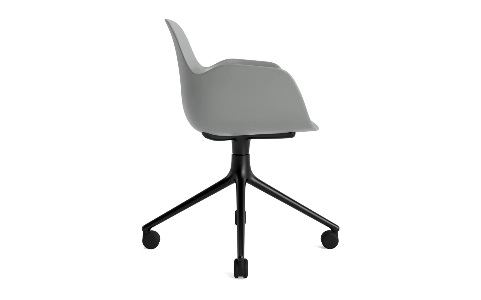 Form Drehsessel 4W schwarzes Aluminium/Grau in  präsentiert im Onlineshop von KAQTU Design AG. Sessel ist von Normann Copenhagen