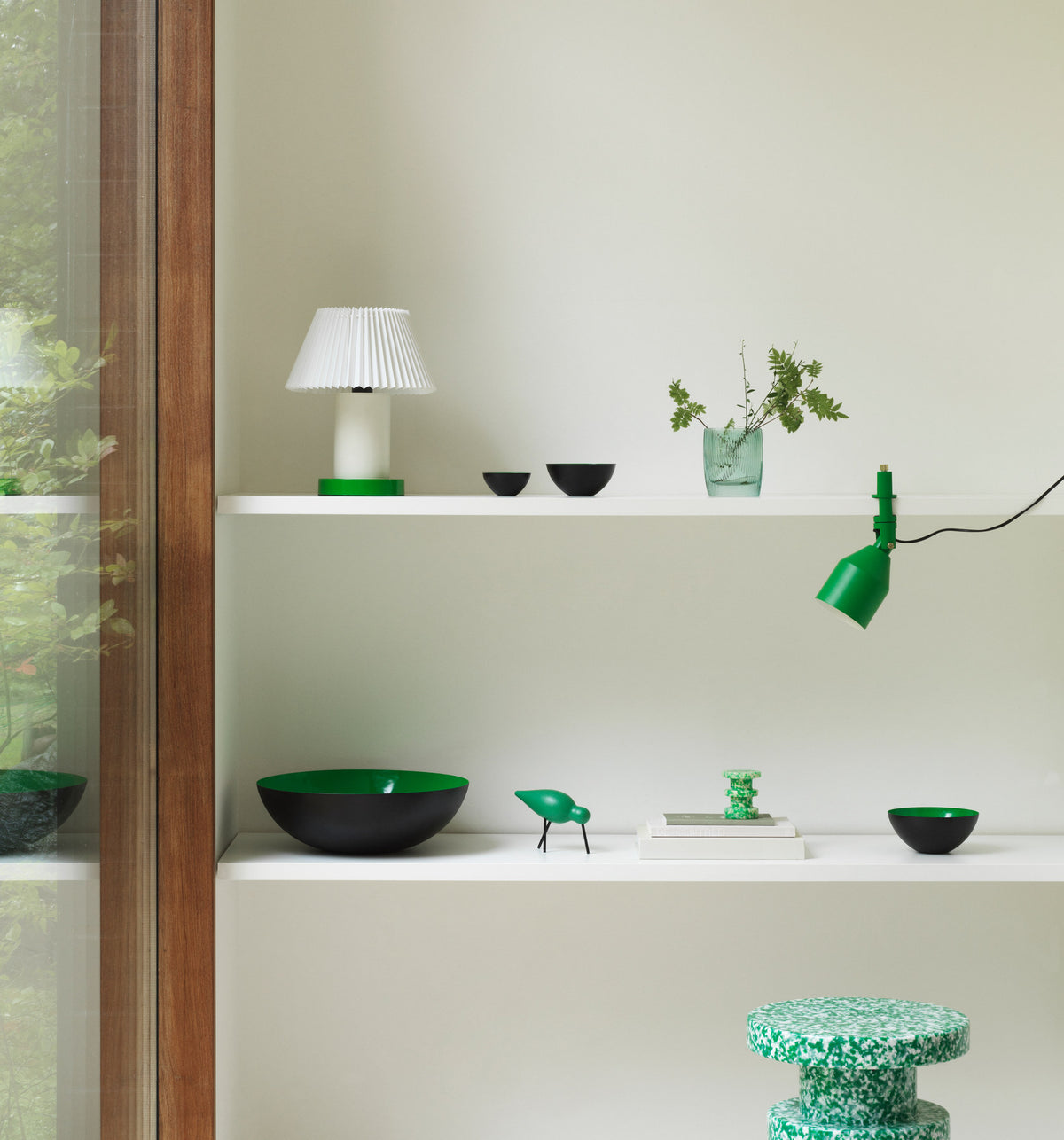Klip Leuchte in Grün präsentiert im Onlineshop von KAQTU Design AG. Wandleuchte ist von Normann Copenhagen