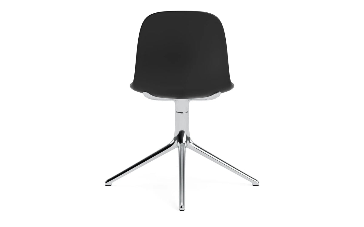 Form Drehstuhl in Schwarz präsentiert im Onlineshop von KAQTU Design AG. Dreh-Schalenstuhl ist von Normann Copenhagen