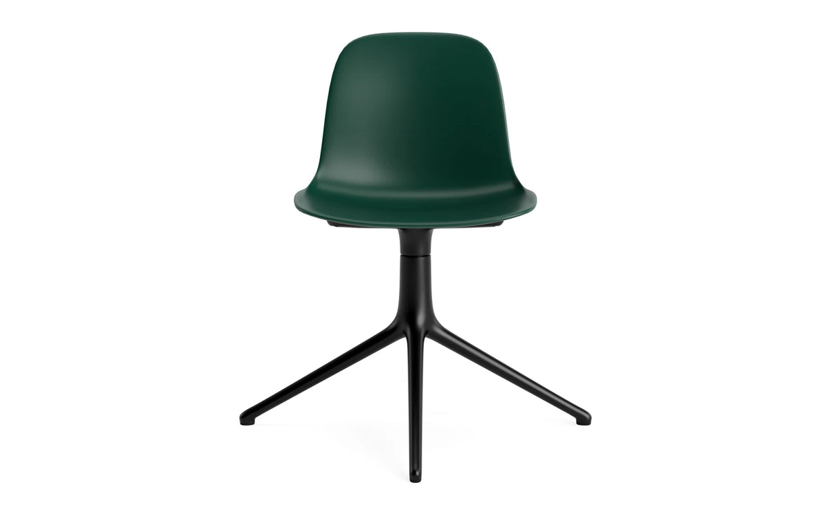 Form Drehstuhl in Grün präsentiert im Onlineshop von KAQTU Design AG. Dreh-Schalenstuhl ist von Normann Copenhagen