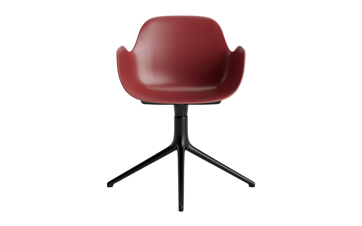 Form Drehstuhl mit Armlehne in Rot präsentiert im Onlineshop von KAQTU Design AG. Dreh-Schalenstuhl mit Armlehnen ist von Normann Copenhagen