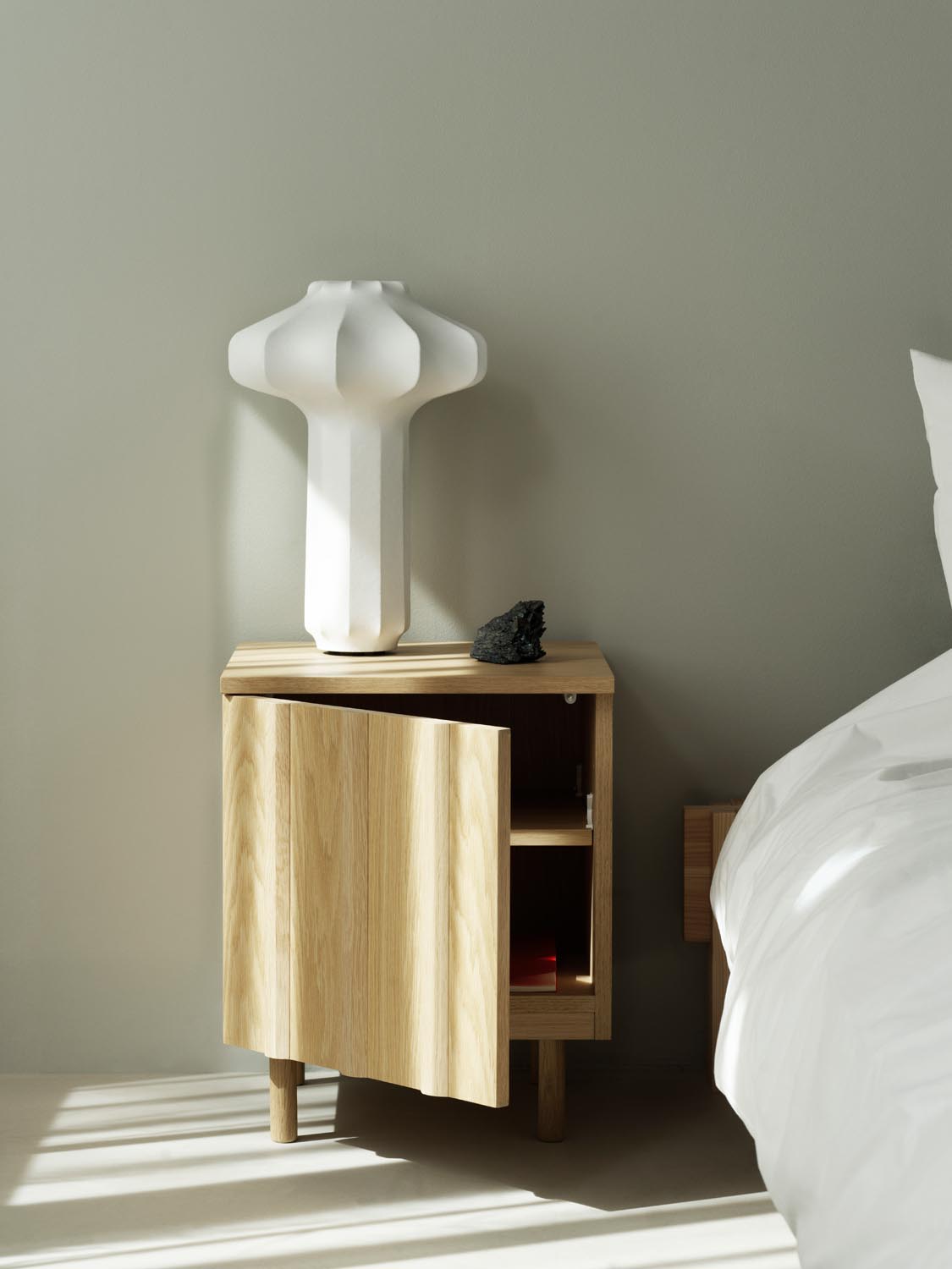 Rib Nachttisch in Eiche präsentiert im Onlineshop von KAQTU Design AG. Nachttisch ist von Normann Copenhagen
