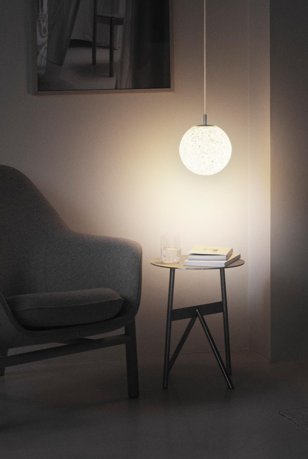 Pix Lampe Ø20 in White präsentiert im Onlineshop von KAQTU Design AG. Pendelleuchte ist von Normann Copenhagen