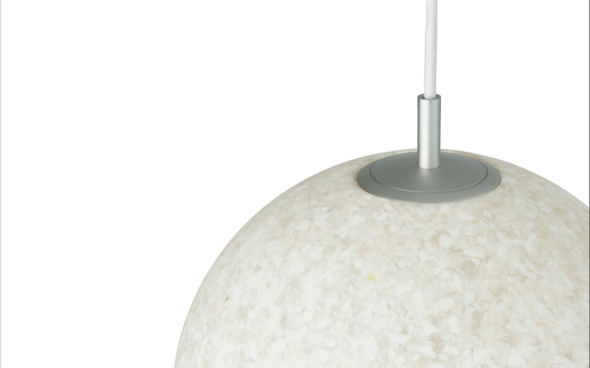 Pix Pendellampe in Weiss präsentiert im Onlineshop von KAQTU Design AG. Pendelleuchte ist von Normann Copenhagen