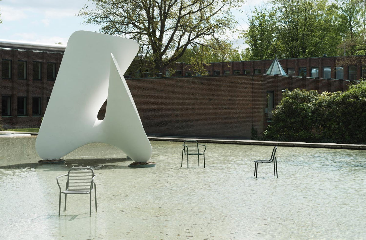 Vig Stuhl in  präsentiert im Onlineshop von KAQTU Design AG. Gartenstuhl ist von Normann Copenhagen