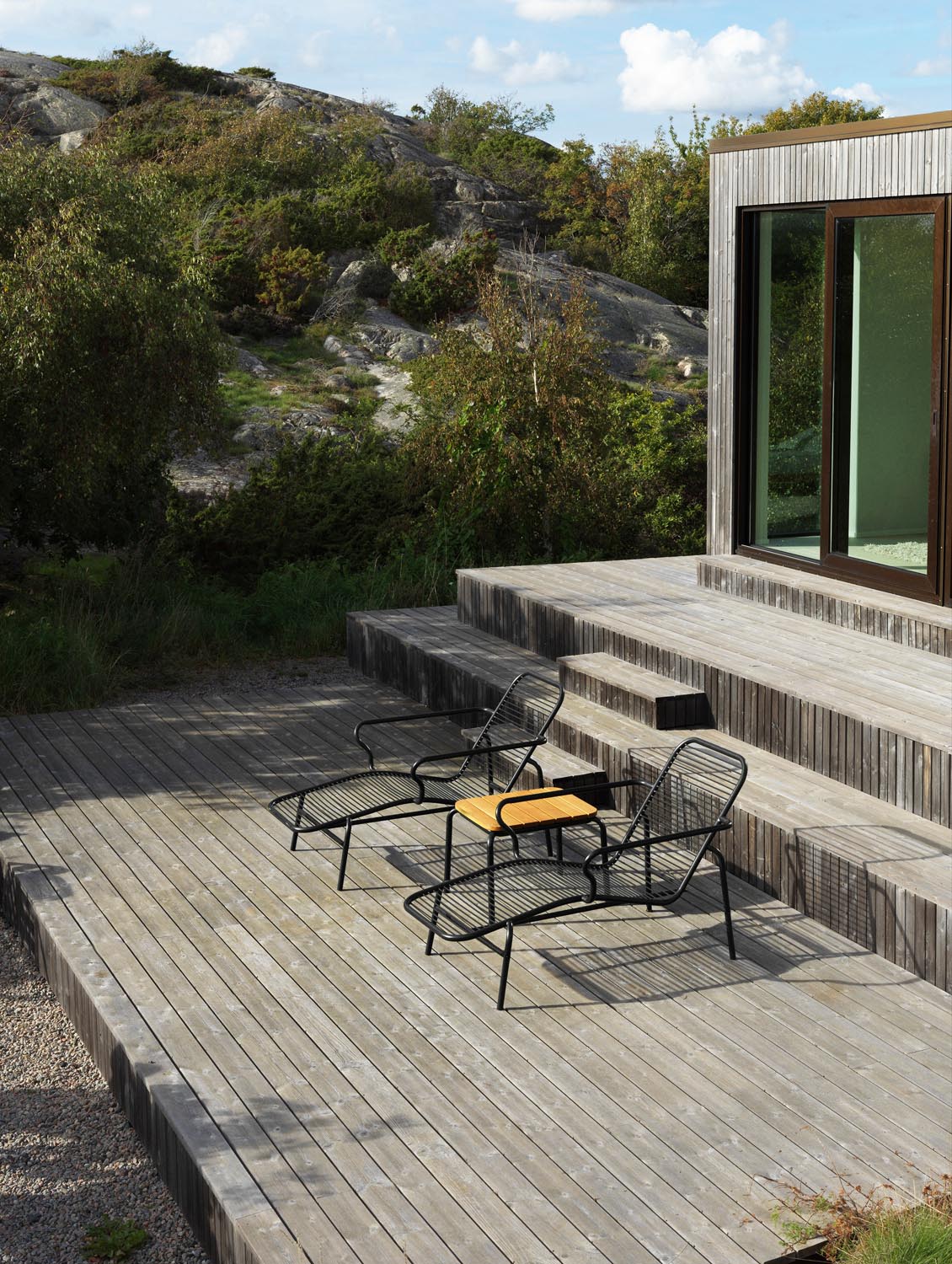 Vig Liegestuhl in Schwarz präsentiert im Onlineshop von KAQTU Design AG. Liegestuhl ist von Normann Copenhagen