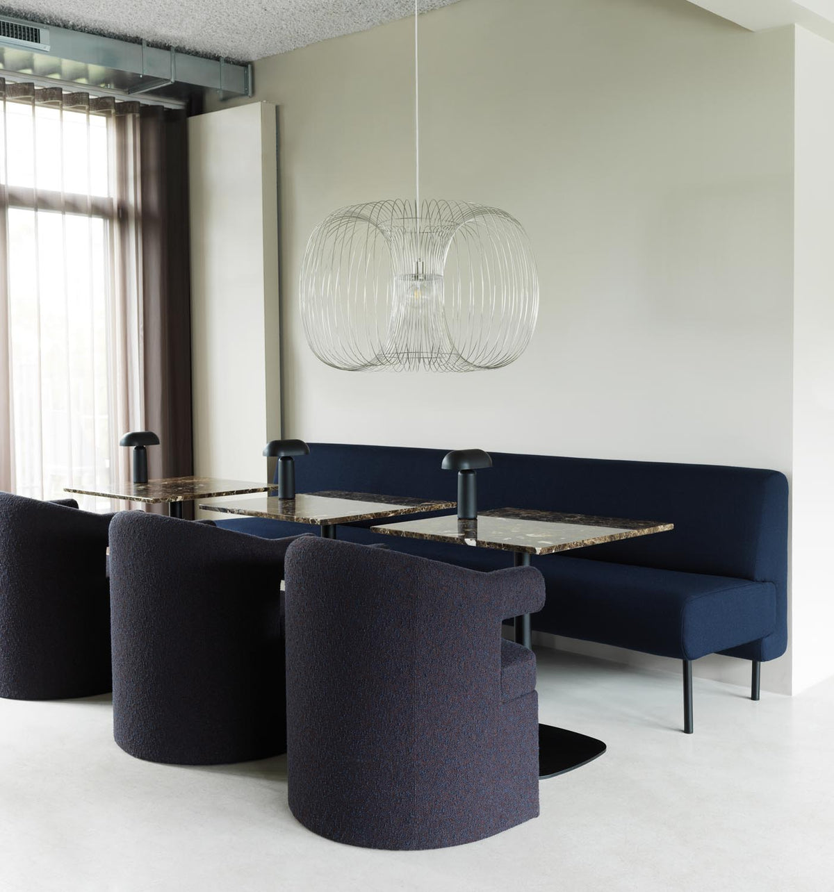 Burra Stuhl Hallingdal in Hallingdal 110 präsentiert im Onlineshop von KAQTU Design AG. Stuhl ist von Normann Copenhagen