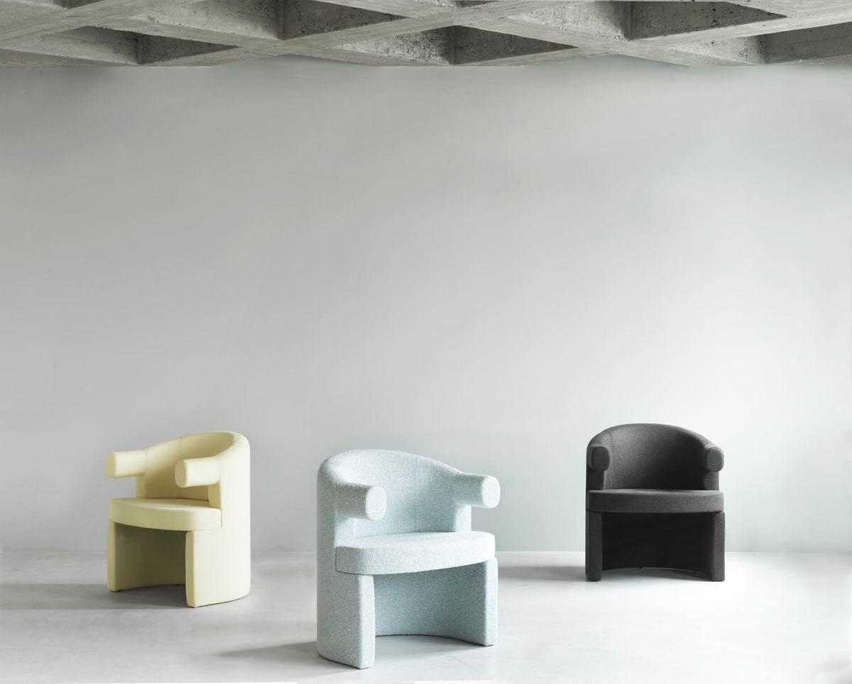 Burra Stuhl in Ultra 41599 präsentiert im Onlineshop von KAQTU Design AG. Stuhl mit Armlehne ist von Normann Copenhagen