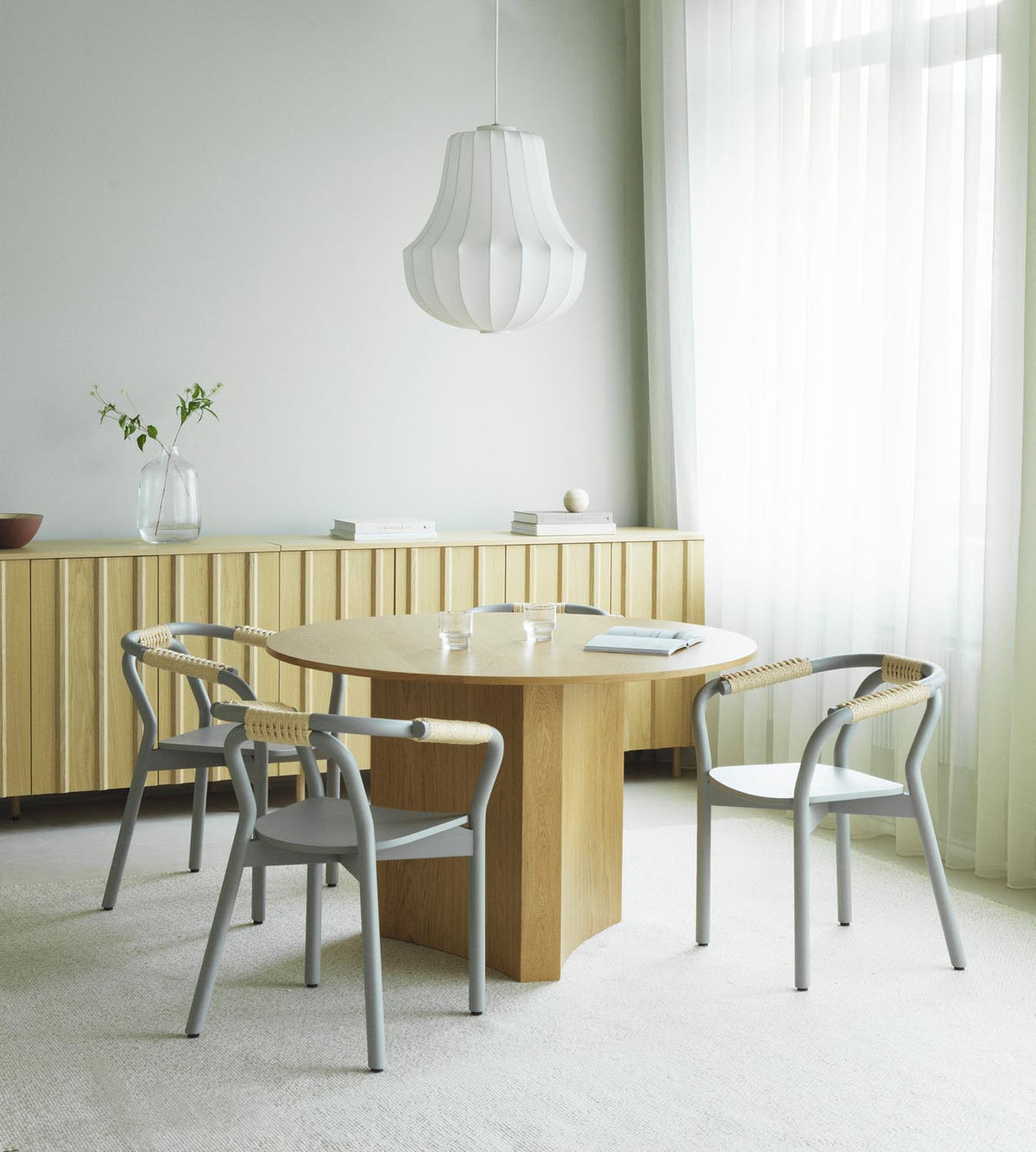 Blue Tisch in Eiche präsentiert im Onlineshop von KAQTU Design AG. Esstisch ist von Normann Copenhagen