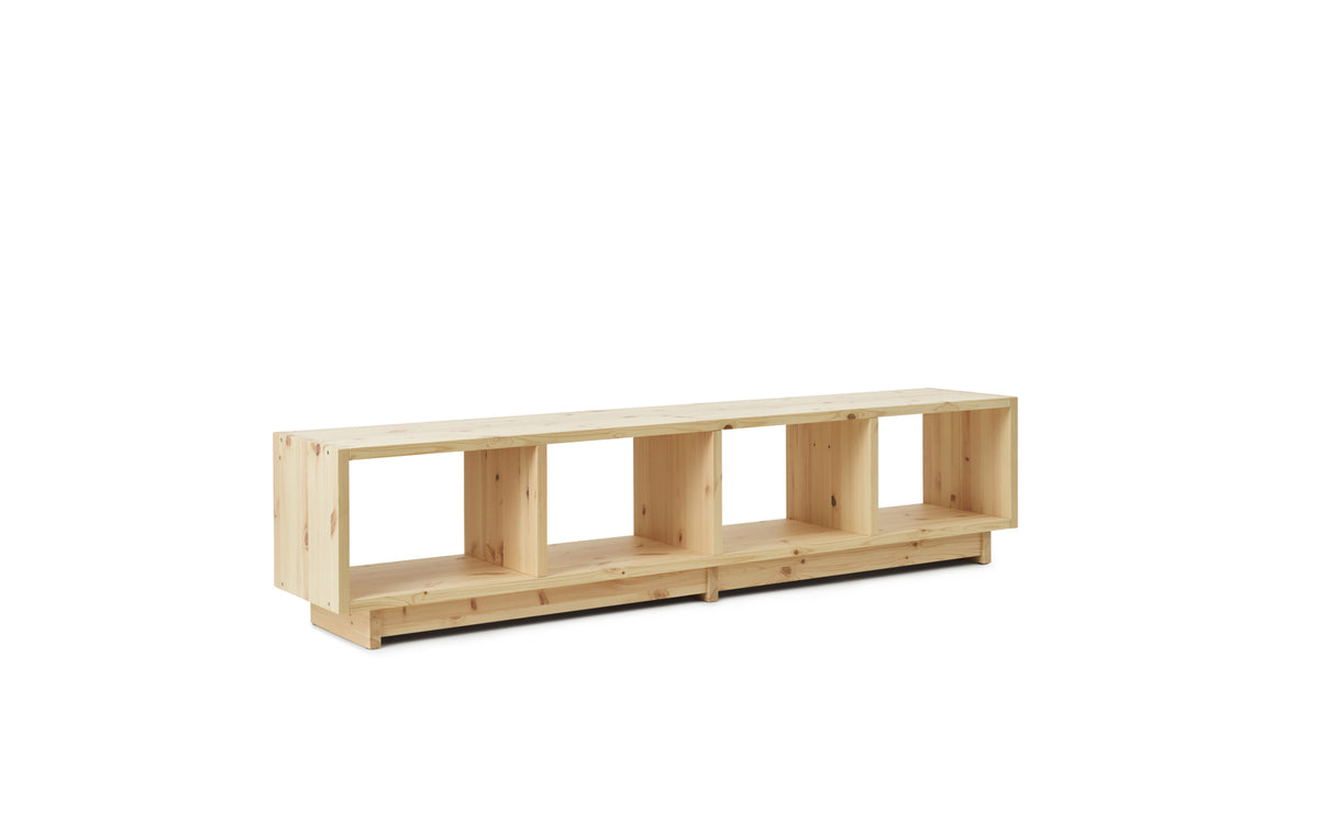 Fyr Bücherregal in Beige präsentiert im Onlineshop von KAQTU Design AG. Bücherregal ist von Normann Copenhagen