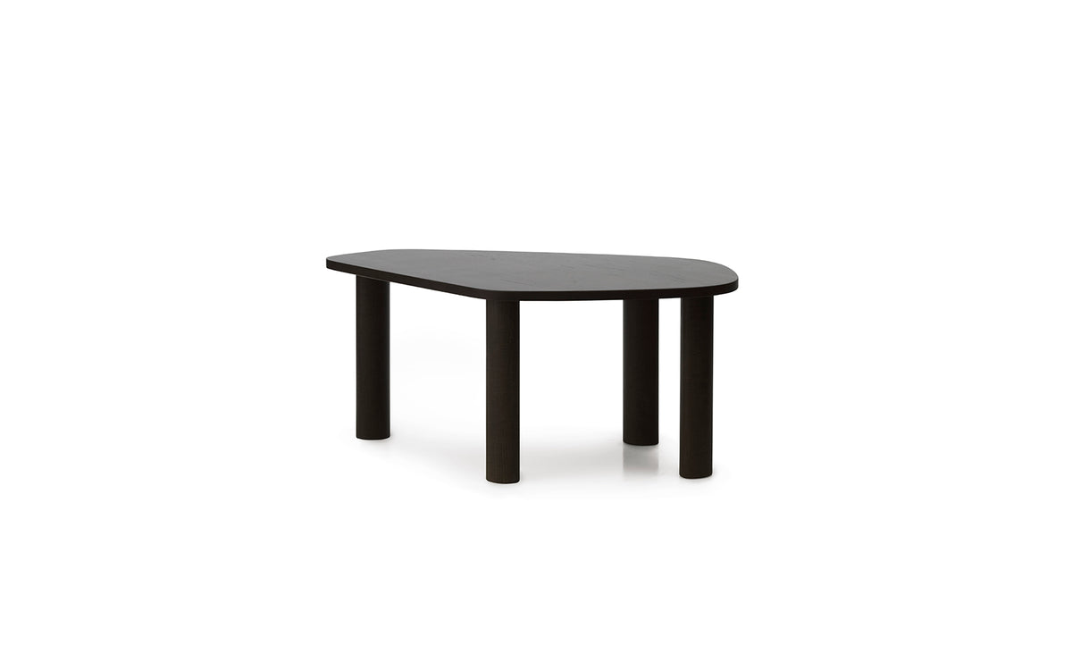 Sculp Couchtisch Gross Braun Gebeiztes Eschenholz in  präsentiert im Onlineshop von KAQTU Design AG. Couchtisch ist von Normann Copenhagen