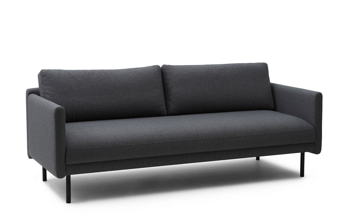 Rar Sofa 3 Sitzer in Re-Born Dunkelgrau präsentiert im Onlineshop von KAQTU Design AG. 3er Sofa ist von Normann Copenhagen