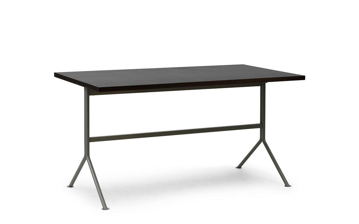 Kip Schreibtisch in Dunkelbraun präsentiert im Onlineshop von KAQTU Design AG. Schreibtisch ist von Normann Copenhagen