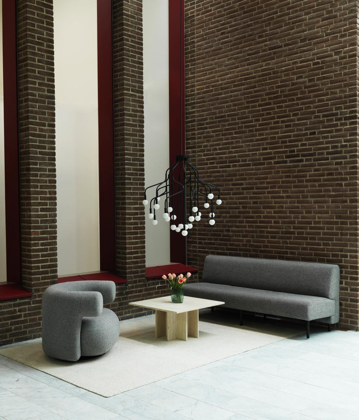 Vekst Lampe Gross EU Schwarz in  präsentiert im Onlineshop von KAQTU Design AG. Pendelleuchte ist von Normann Copenhagen