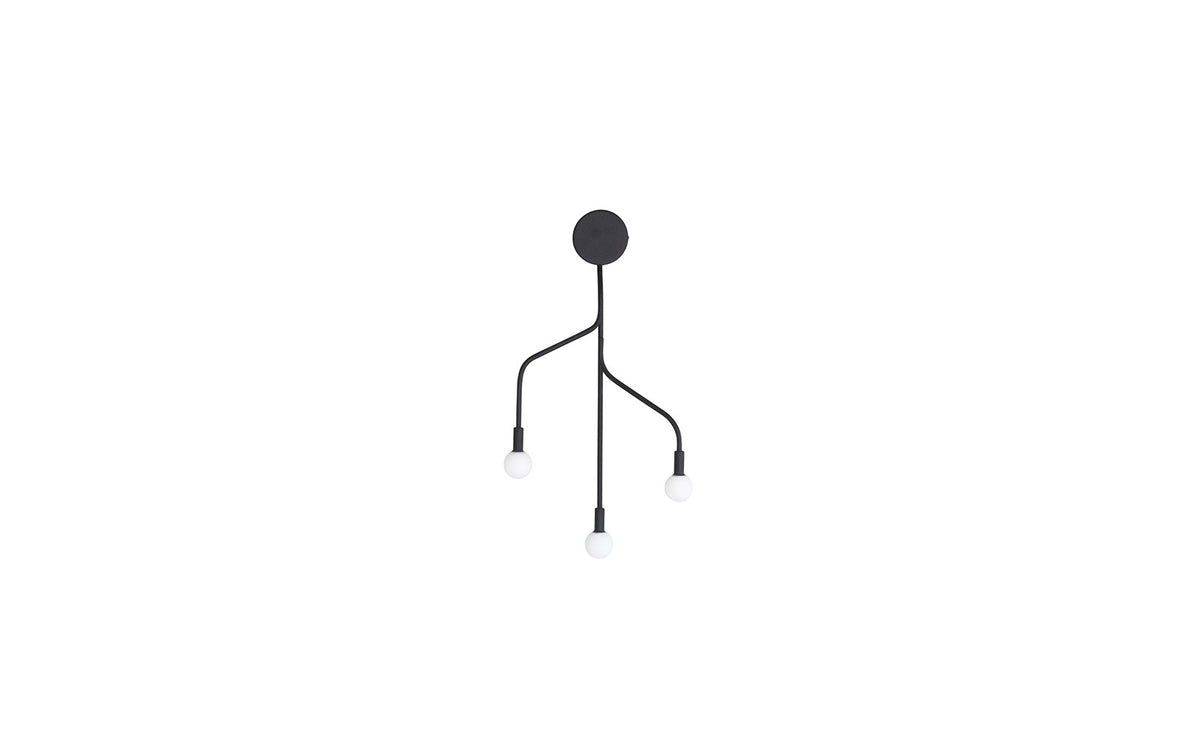 Vekst Wandlampe EU Schwarz in Black präsentiert im Onlineshop von KAQTU Design AG. Wandleuchte ist von Normann Copenhagen