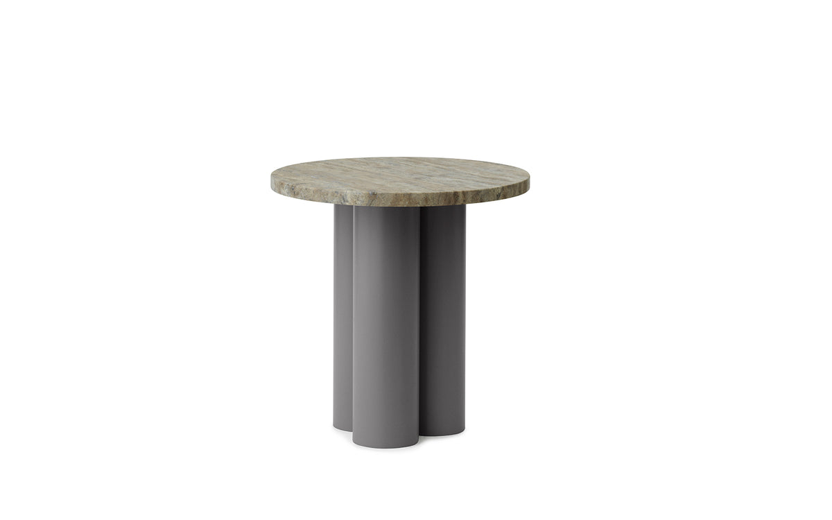 Dit Beistelltisch in Grau Travertine Silver präsentiert im Onlineshop von KAQTU Design AG. Beistelltisch ist von Normann Copenhagen