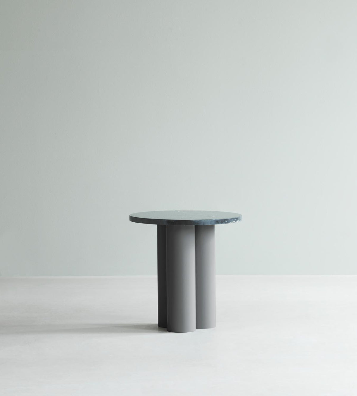 Dit Beistelltisch in Grau Nero Marquina präsentiert im Onlineshop von KAQTU Design AG. Beistelltisch ist von Normann Copenhagen