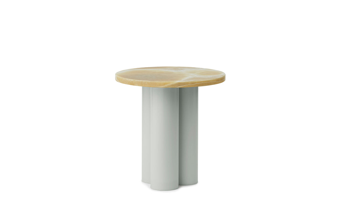 Dit Beistelltisch in Hellgrün Honey Onyx präsentiert im Onlineshop von KAQTU Design AG. Beistelltisch ist von Normann Copenhagen