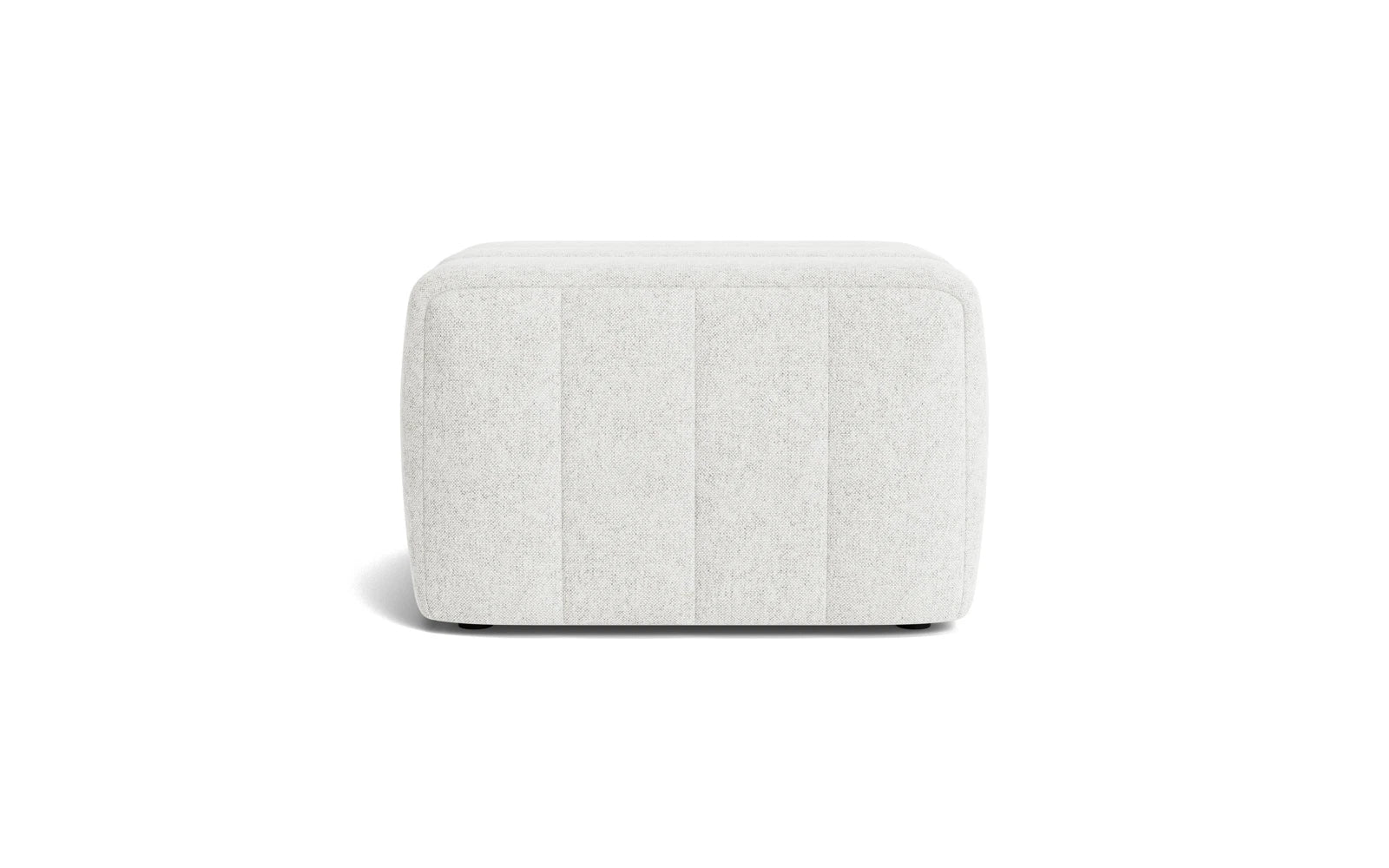 Der Scene Pouf von Normann Copenhagen: Rechteckig, gesteppt, komfortabel. Vielseitig anpassbar für jedes Interieur.