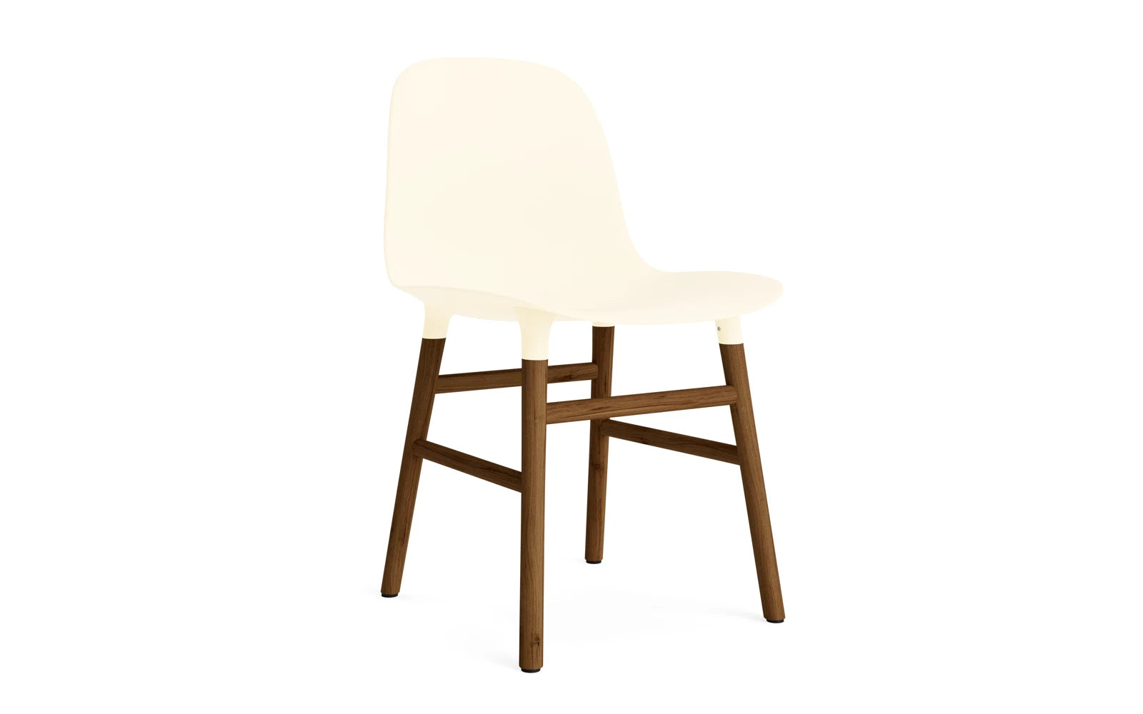Form Stuhl Creme/Walnuss in  präsentiert im Onlineshop von KAQTU Design AG. Stuhl ist von Normann Copenhagen
