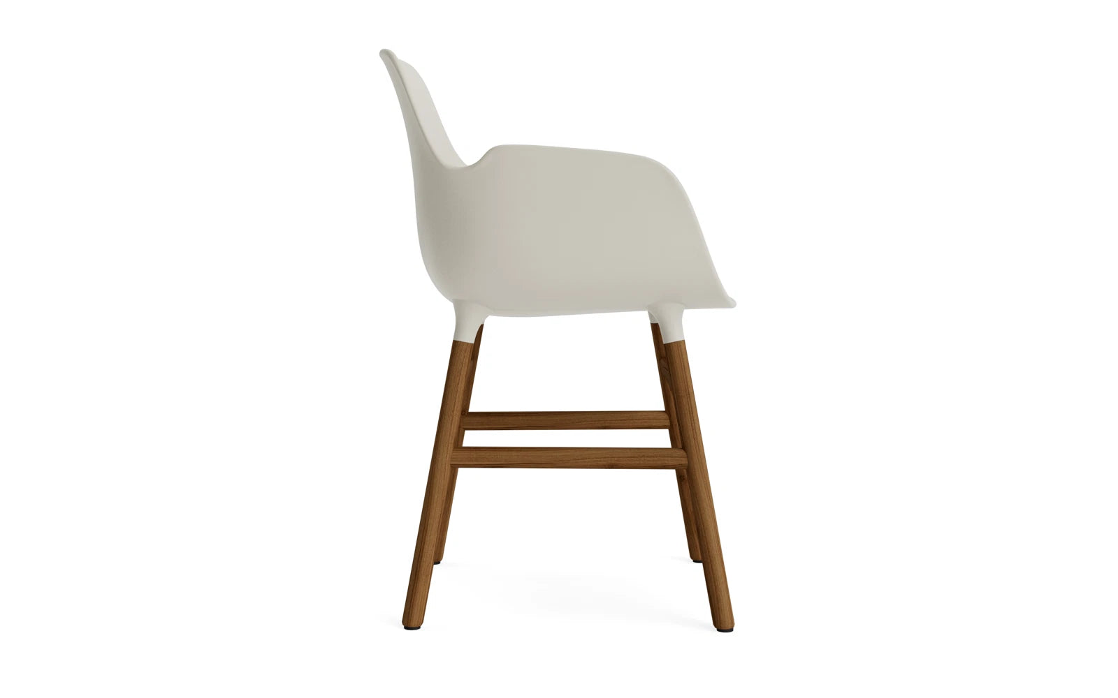 Form Lehnstuhl Hellgrau/Walnuss in  präsentiert im Onlineshop von KAQTU Design AG. Stuhl mit Armlehne ist von Normann Copenhagen