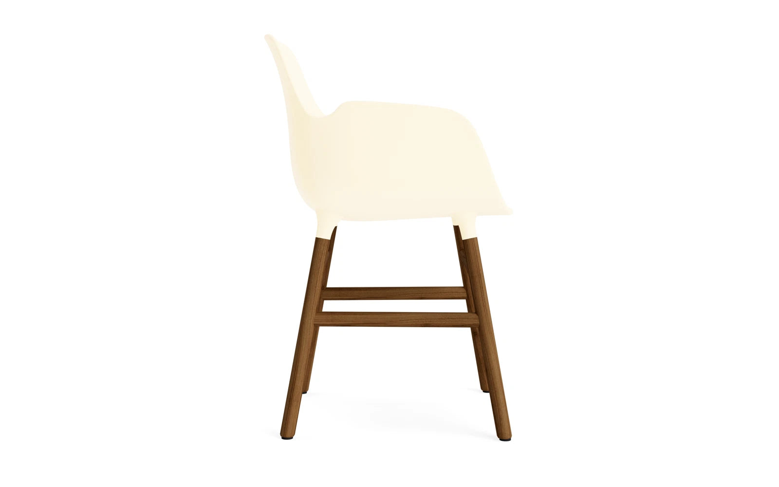 Form Lehnstuhl Creme/Walnuss in  präsentiert im Onlineshop von KAQTU Design AG. Stuhl mit Armlehne ist von Normann Copenhagen