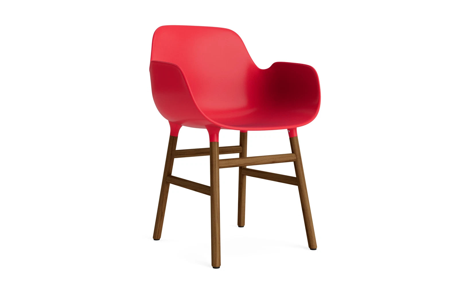 Form Lehnstuhl Leuchtendes rot/Walnuss in  präsentiert im Onlineshop von KAQTU Design AG. Stuhl mit Armlehne ist von Normann Copenhagen