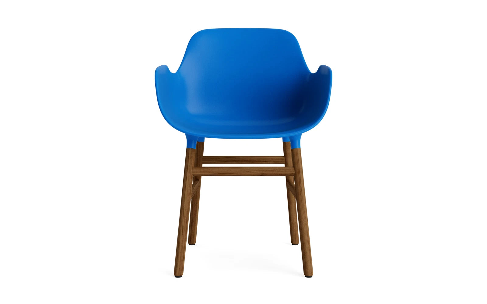 Form Lehnstuhl Leuchtendes blau/Walnuss in  präsentiert im Onlineshop von KAQTU Design AG. Stuhl mit Armlehne ist von Normann Copenhagen