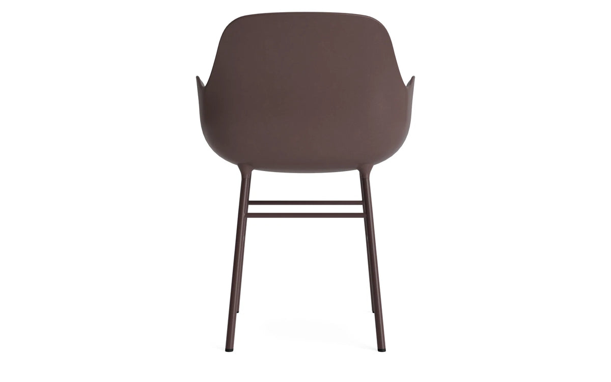 Form Lehnstuhl Stahl Braun in Braun präsentiert im Onlineshop von KAQTU Design AG. Stuhl mit Armlehne ist von Normann Copenhagen