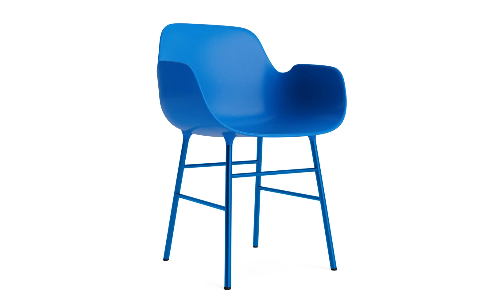 Form Lehnstuhl Stahl Leuchtendes blau in  präsentiert im Onlineshop von KAQTU Design AG. Stuhl mit Armlehne ist von Normann Copenhagen