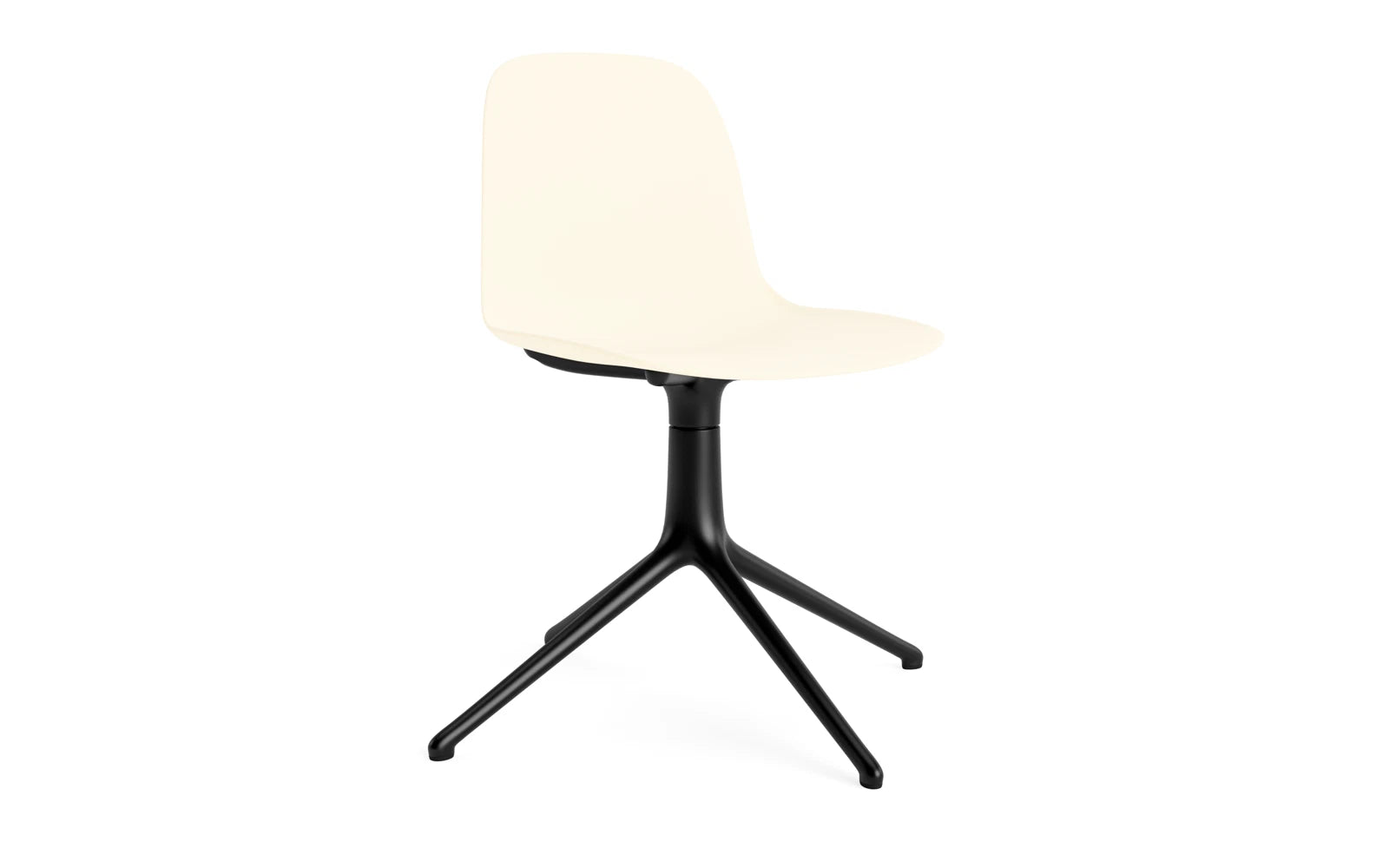 Form Drehstuhl Creme/schwarzes Aluminium in  präsentiert im Onlineshop von KAQTU Design AG. Drehstuhl ist von Normann Copenhagen
