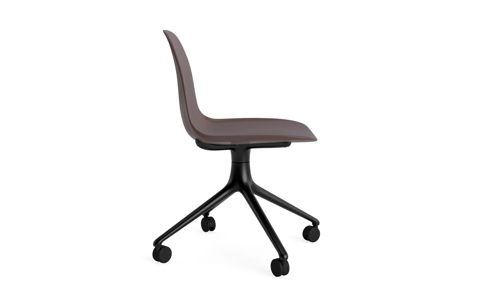 Form Drehstuhl 4W schwarzes Aluminium/Braun in  präsentiert im Onlineshop von KAQTU Design AG. Drehstuhl ist von Normann Copenhagen