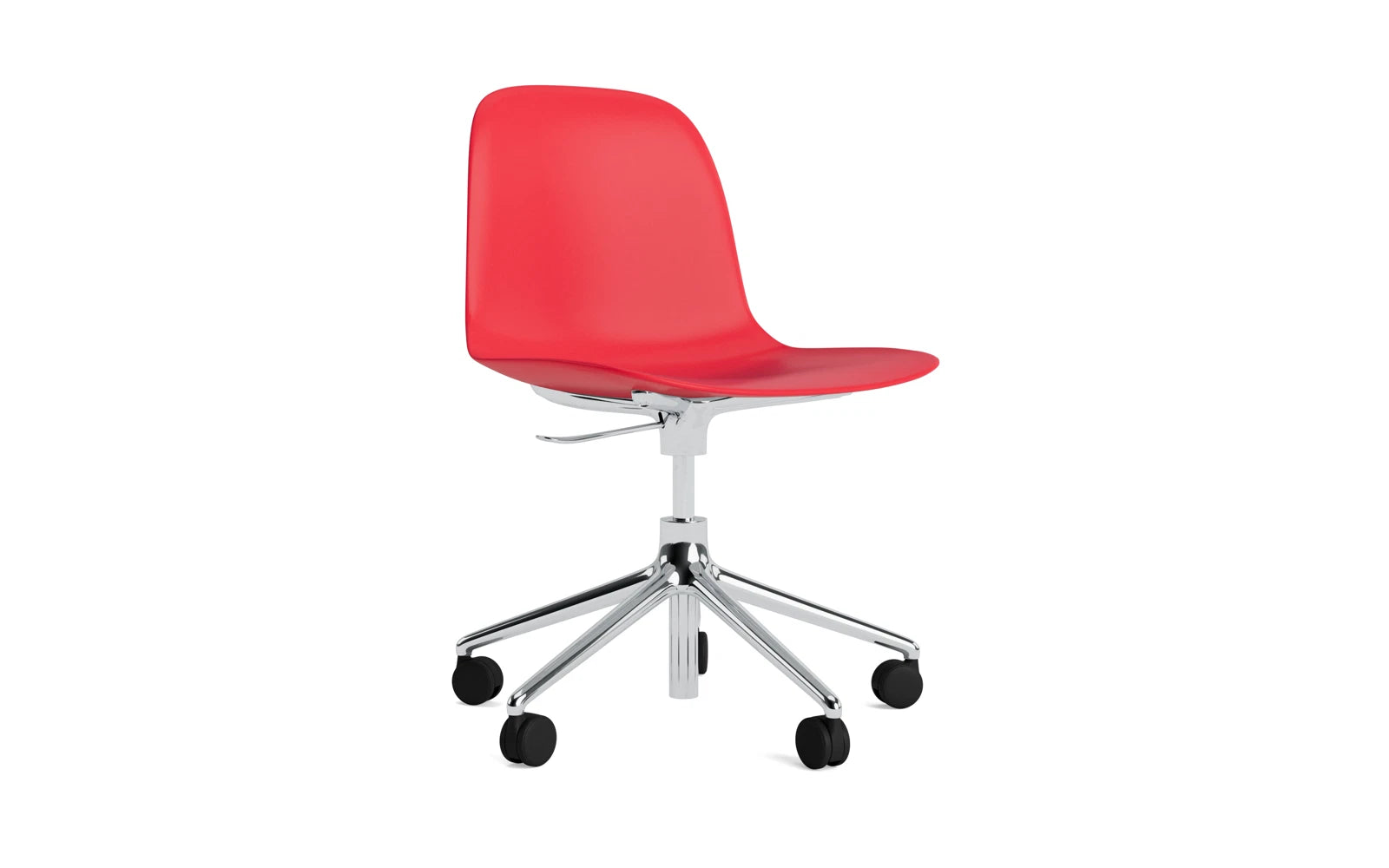 Form Drehstuhl mit Rollen Leuchtendes Rot/Aluminium in  präsentiert im Onlineshop von KAQTU Design AG. Drehstuhl ist von Normann Copenhagen